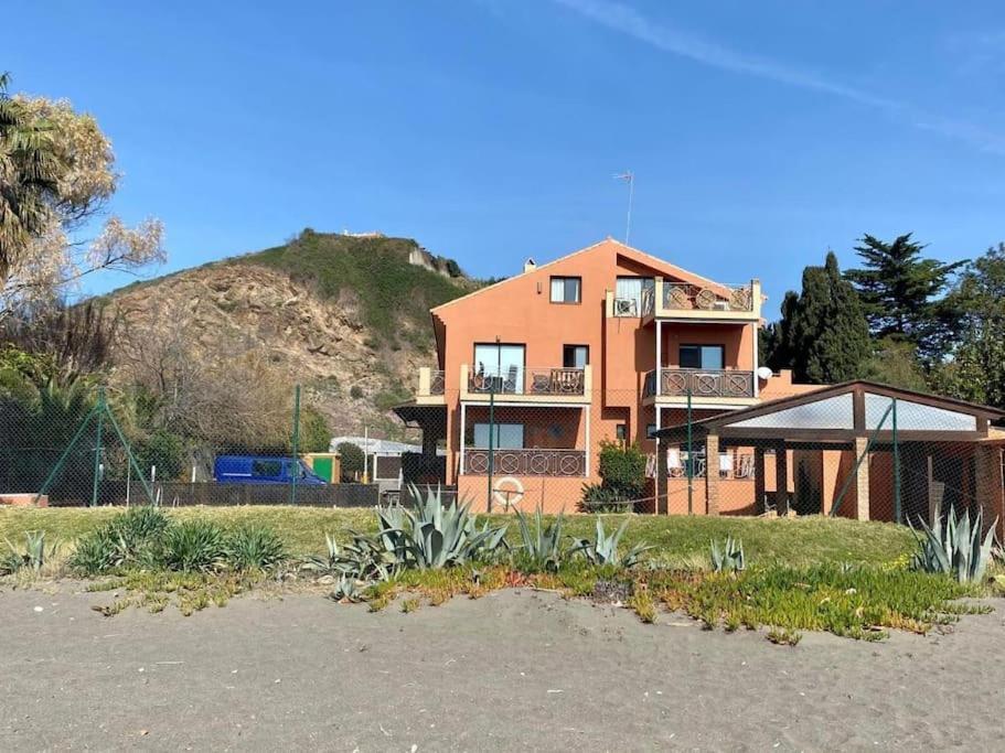 Exclusive Beachfront Penthouse Almayate Alto Exteriör bild