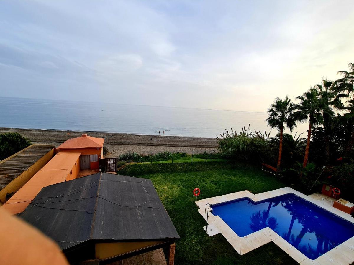 Exclusive Beachfront Penthouse Almayate Alto Exteriör bild